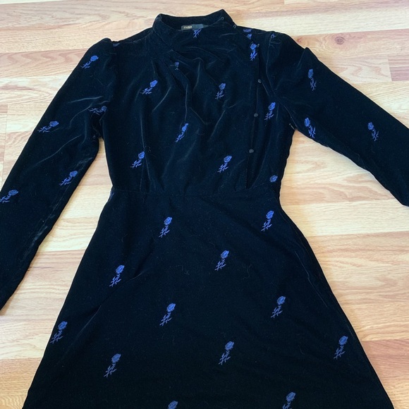 Maje Dresses & Skirts - Maje size 1 size Xs blue velvet dress new